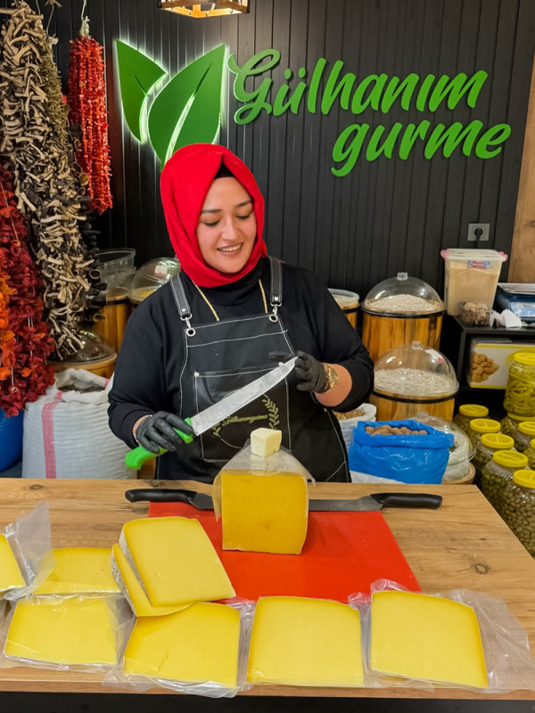 Kars Eski Kaşar Peyniri